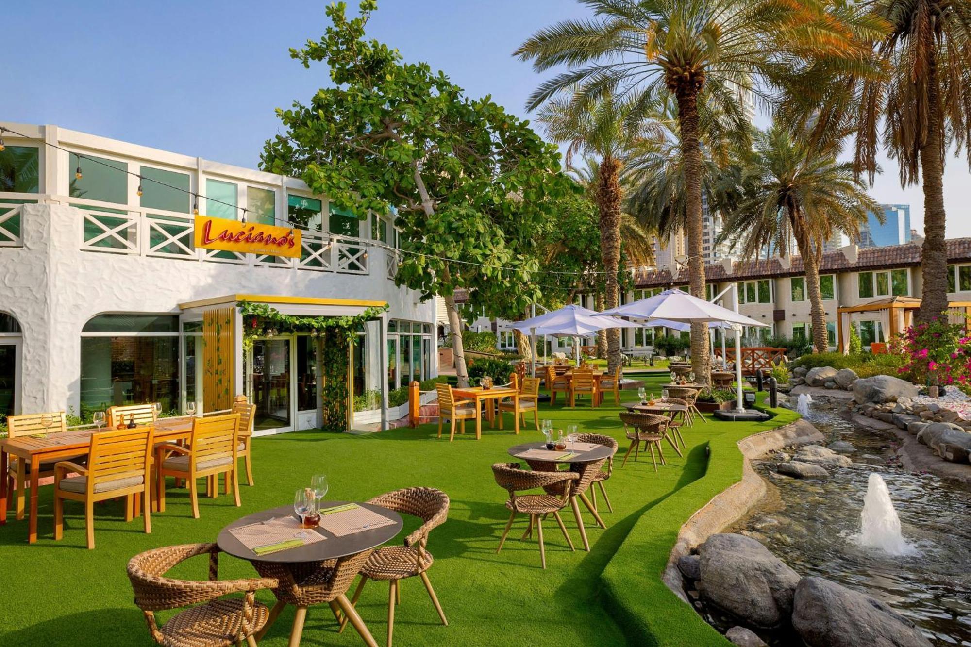 Al Habtoor Grand Resort, Autograph Collection Dubai Esterno foto The Village