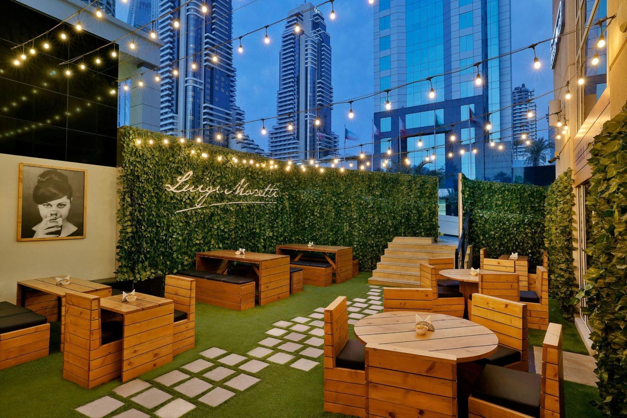 Al Habtoor Grand Resort, Autograph Collection Dubai Esterno foto The Garden Bar