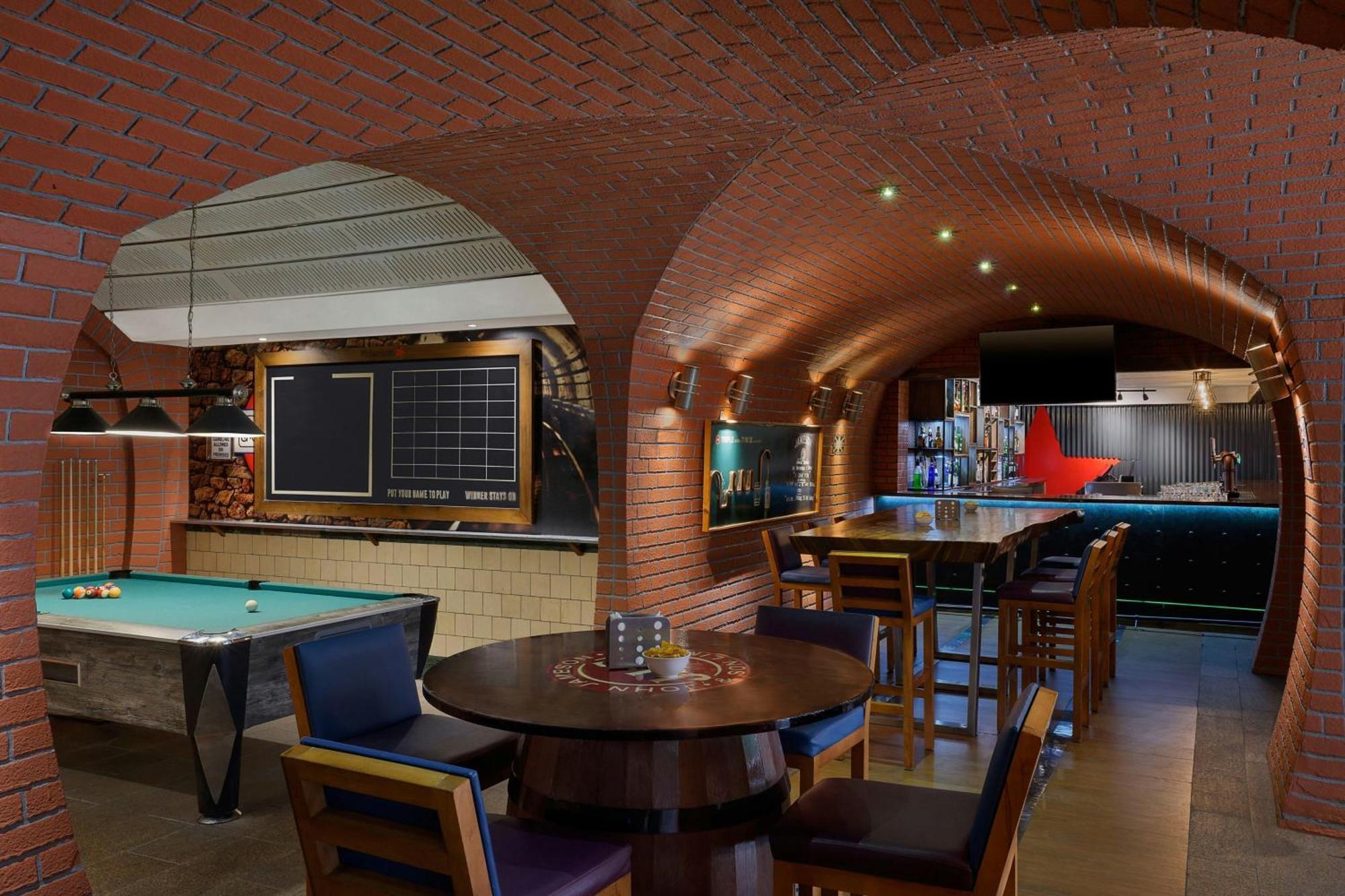 Al Habtoor Grand Resort, Autograph Collection Dubai Esterno foto The Sports Bar