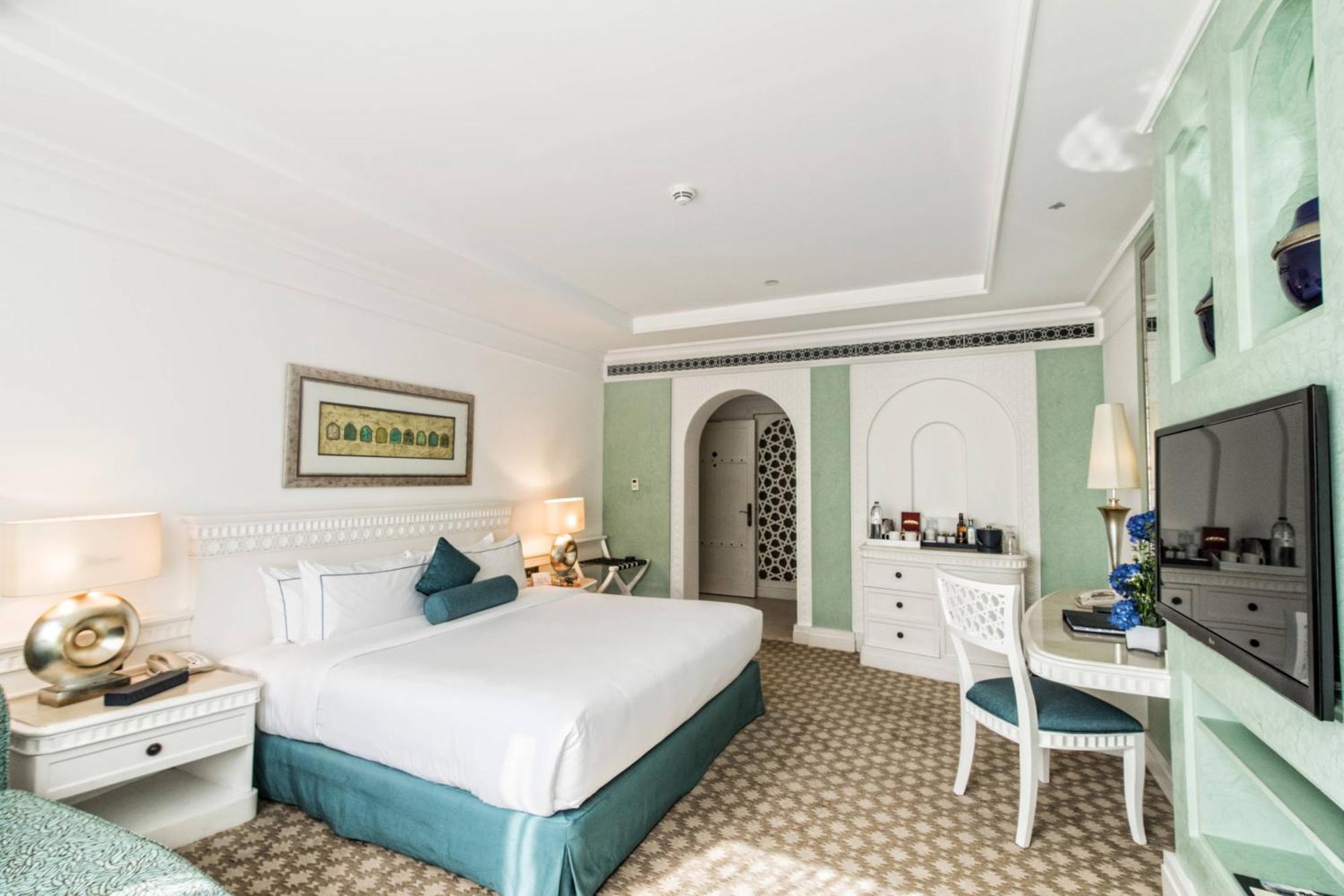 Al Habtoor Grand Resort, Autograph Collection Dubai Esterno foto Deluxe Room