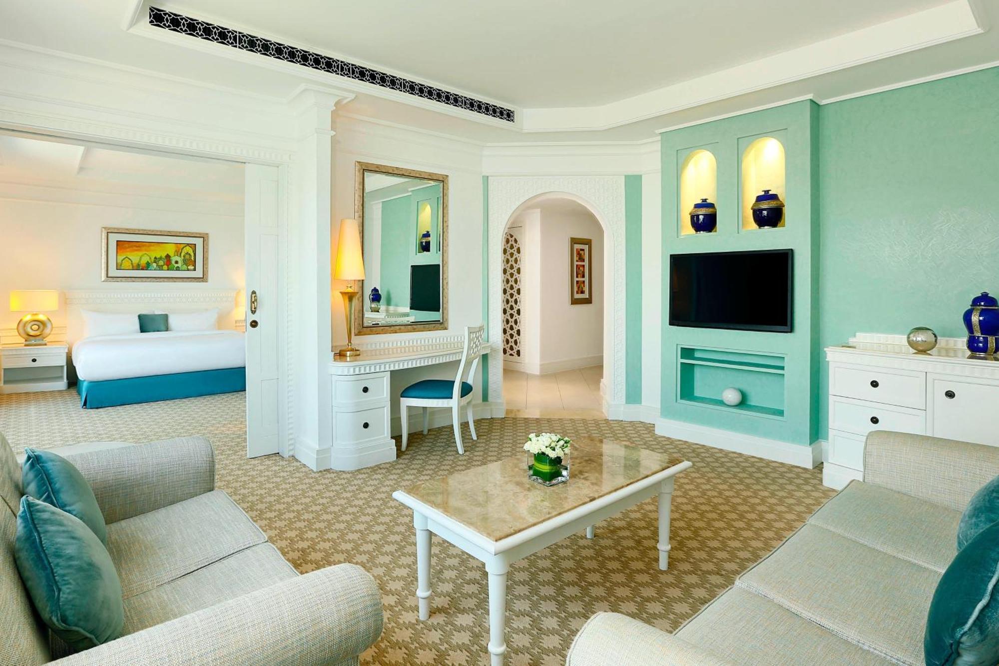 Al Habtoor Grand Resort, Autograph Collection Dubai Esterno foto A suite at Jumeirah Beach Hotel